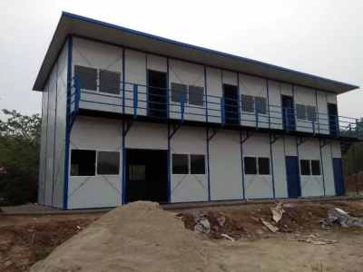 苏州轻钢玻璃幕雨棚、钢构阁楼与不锈钢楼梯扶手一体化施工指南